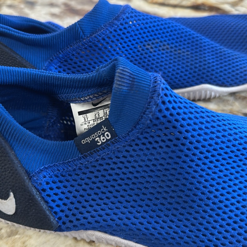nike youth water shoes - Picture 8 of 10